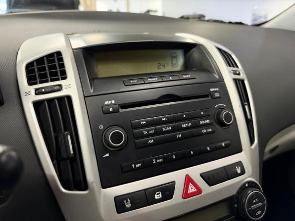 Kia Ceed I с пробегом 2009 года, цена 625 000 рублей, 182918 км, хэтчбек, Автокод Объявления