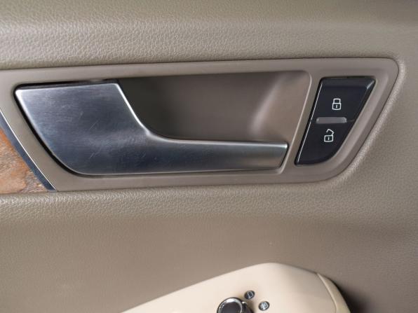 Audi Q5 I (8R) с пробегом 2012 года, цена 2 299 995 рублей, 92643 км, внедорожник, Автокод Объявления