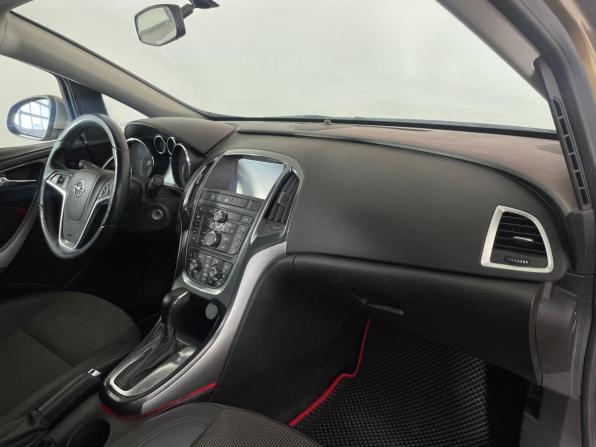 Opel Astra J Рестайлинг с пробегом 2012 года, цена 899 000 рублей, 132075 км, седан, Автокод Объявления