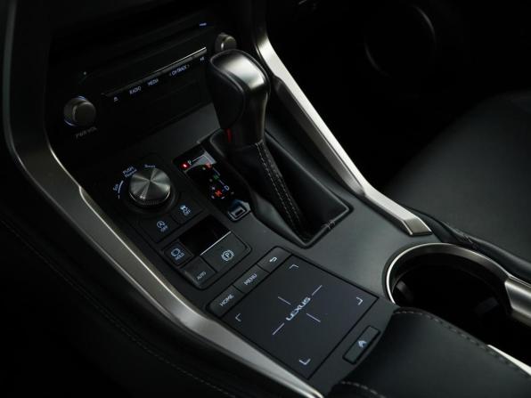 Lexus NX I Рестайлинг с пробегом 2018 года, цена 3 187 055 рублей, 47440 км, внедорожник, Автокод Объявления