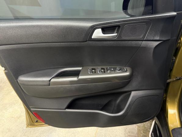 Kia Sportage IV с пробегом 2016 года, цена 1 795 000 рублей, 126000 км, внедорожник, Автокод Объявления