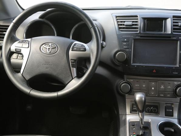 Toyota Highlander II (XU40) Рестайлинг с пробегом 2012 года, цена 1 495 000 рублей, 377500 км, внедорожник, Автокод Объявления