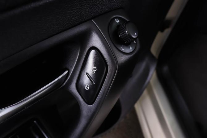 Volkswagen Polo V с пробегом 2013 года, цена 719 000 рублей, 235000 км, седан, Автокод Объявления