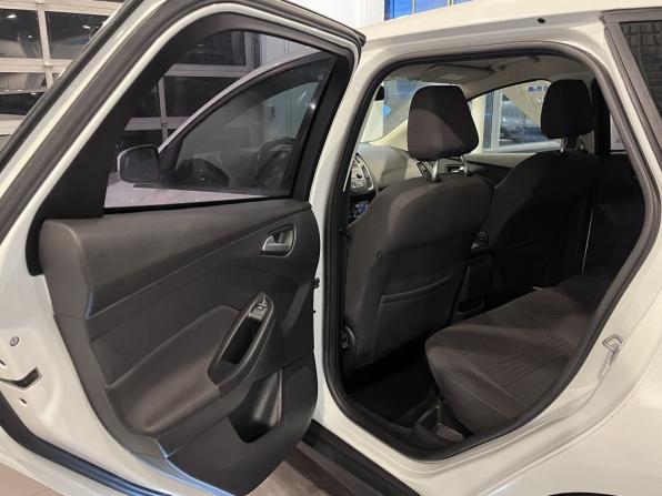 Ford Focus III Рестайлинг с пробегом 2016 года, цена 935 000 рублей, 179731 км, универсал, Автокод Объявления