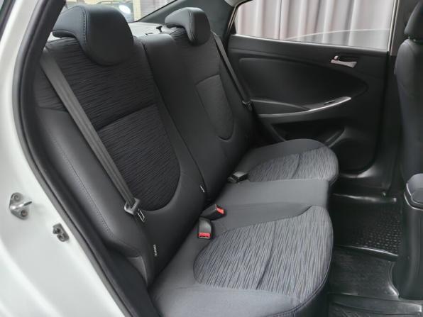 Hyundai Solaris I Рестайлинг с пробегом 2015 года, цена 1 029 000 рублей, 91432 км, седан, Автокод Объявления