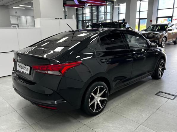 Hyundai Solaris II Рестайлинг с пробегом 2020 года, цена 1 180 000 рублей, 122225 км, седан, Автокод Объявления