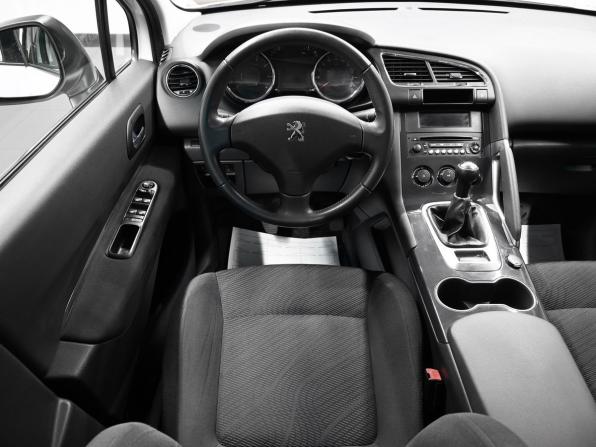 Peugeot 3008 I Рестайлинг с пробегом 2014 года, цена 975 000 рублей, 166441 км, внедорожник, Автокод Объявления