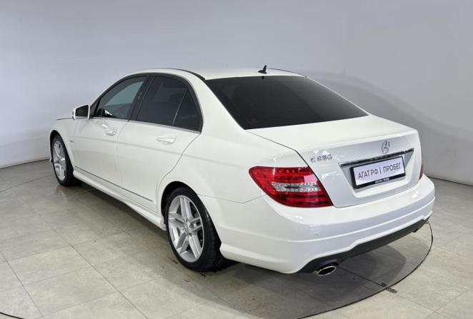Mercedes-Benz C-Класс III (W204) Рестайлинг с пробегом 2012 года, цена 1 850 000 рублей, 231229 км, седан, Автокод Объявления