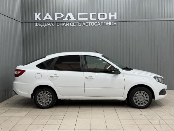 Kia Rio III Рестайлинг с пробегом 2015 года, цена 999 000 рублей, 180260 км, седан, Автокод Объявления