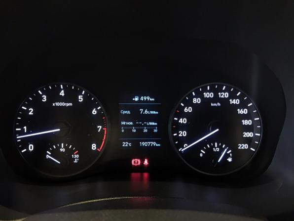Hyundai Solaris II с пробегом 2017 года, цена 1 070 000 рублей, 190776 км, седан, Автокод Объявления