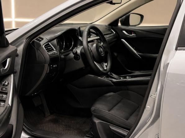 Mazda 6 III (GJ) Рестайлинг с пробегом 2015 года, цена 1 499 000 рублей, 220000 км, седан, Автокод Объявления