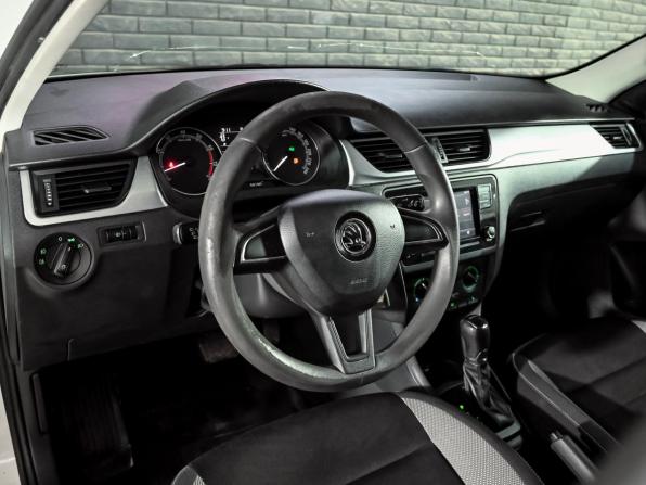 Skoda Rapid I Рестайлинг с пробегом 2018 года, цена 1 300 000 рублей, 140380 км, лифтбек, Автокод Объявления