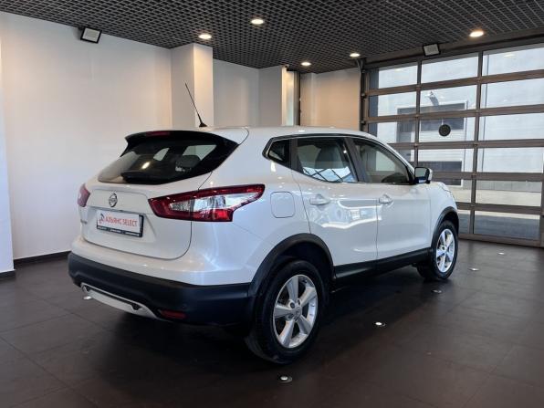 Nissan Qashqai II с пробегом 2016 года, цена 2 045 000 рублей, 27673 км, внедорожник, Автокод Объявления