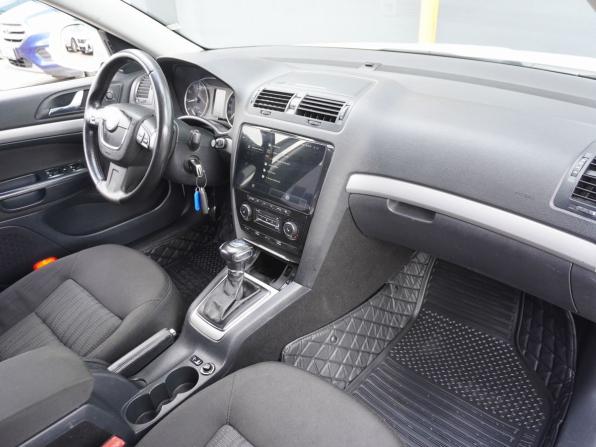 Skoda Octavia II (A5) Рестайлинг с пробегом 2011 года, цена 720 000 рублей, 270145 км, лифтбек, Автокод Объявления