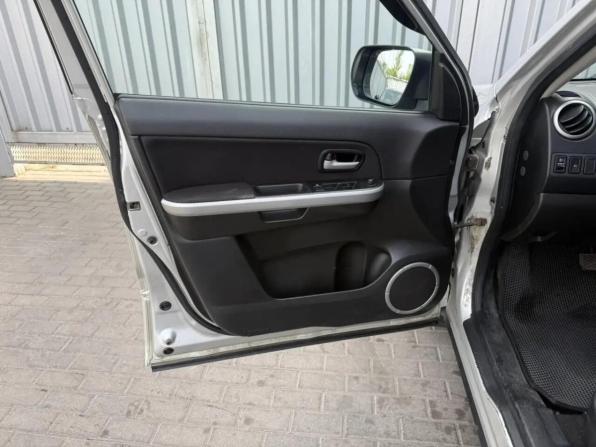 Suzuki Grand Vitara II Рестайлинг с пробегом 2011 года, цена 829 000 рублей, 328000 км, внедорожник, Автокод Объявления