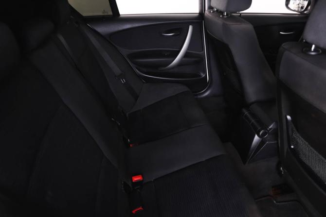 BMW 1 серии I (E81/E82/E87/E88) Рестайлинг с пробегом 2011 года, цена 899 000 рублей, 120000 км, хэтчбек, Автокод Объявления