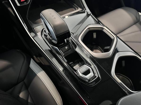 Geely Atlas II с пробегом 2024 года, цена 2 850 000 рублей, 32642 км, внедорожник, Автокод Объявления