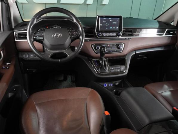Hyundai Grand Starex I Рестайлинг 2 с пробегом 2019 года, цена 4 799 000 рублей, 65692 км, минивэн, Автокод Объявления