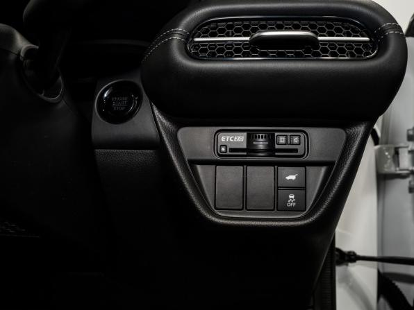 Honda ZR-V с пробегом 2024 года, цена 3 610 000 рублей, 25775 км, внедорожник, Автокод Объявления