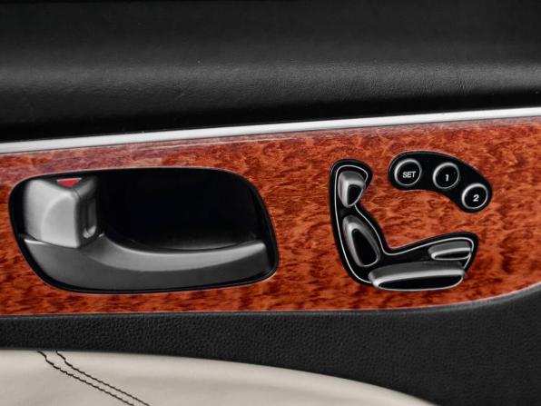 Hyundai Equus II с пробегом 2012 года, цена 1 685 000 рублей, 192422 км, седан, Автокод Объявления