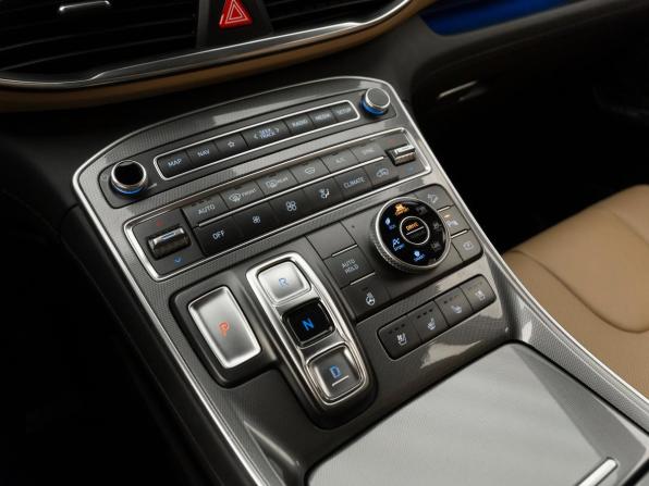 Hyundai Santa Fe IV Рестайлинг с пробегом 2022 года, цена 4 380 000 рублей, 26521 км, внедорожник, Автокод Объявления