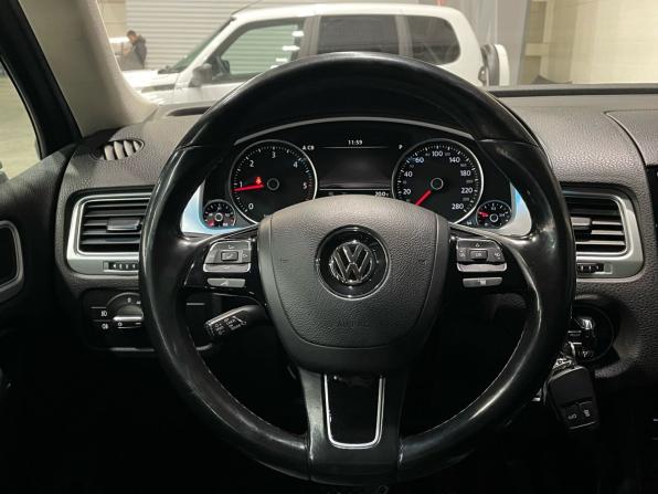 Volkswagen Touareg II Рестайлинг с пробегом 2015 года, цена 2 970 000 рублей, 204603 км, внедорожник, Автокод Объявления
