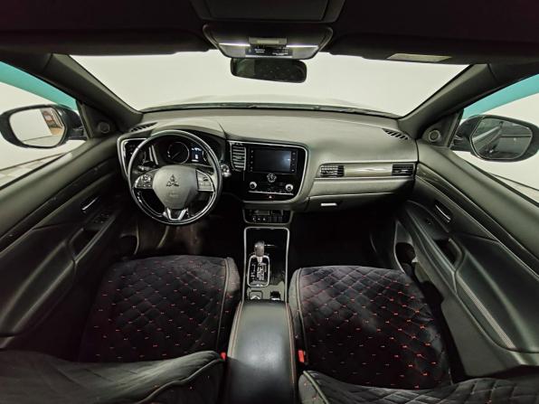 Mitsubishi Outlander III Рестайлинг 3 с пробегом 2021 года, цена 1 899 000 рублей, 191851 км, внедорожник, Автокод Объявления