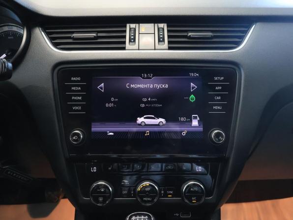 Skoda Octavia III (A7) Рестайлинг с пробегом 2018 года, цена 1 370 000 рублей, 154352 км, лифтбек, Автокод Объявления