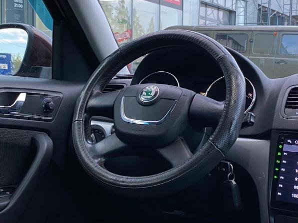 Skoda Yeti I с пробегом 2012 года, цена 699 000 рублей, 143859 км, внедорожник, Автокод Объявления