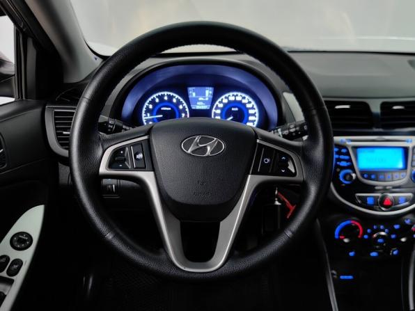 Hyundai Solaris I с пробегом 2011 года, цена 595 000 рублей, 204144 км, хэтчбек, Автокод Объявления