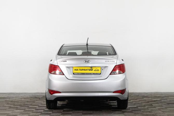 Hyundai Solaris I Рестайлинг с пробегом 2015 года, цена 949 000 рублей, 130102 км, седан, Автокод Объявления