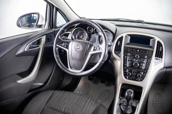 Opel Astra J с пробегом 2010 года, цена 629 000 рублей, 167989 км, хэтчбек, Автокод Объявления