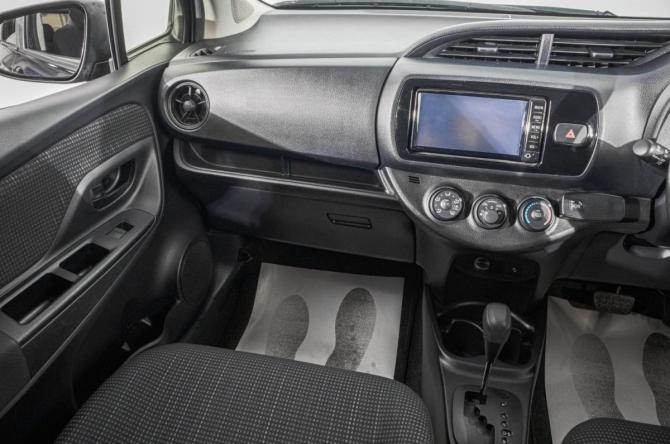 Toyota Vitz III (XP130) Рестайлинг 2 с пробегом 2018 года, цена 999 000 рублей, 73000 км, хэтчбек, Автокод Объявления