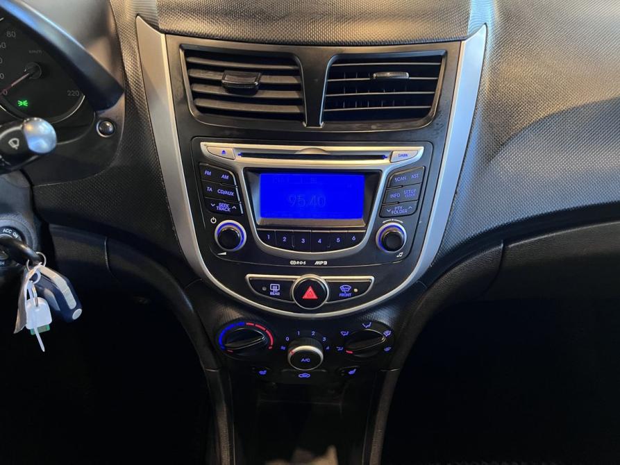 Hyundai Solaris I Чебоксары  - изображение 13
