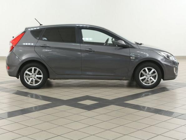Hyundai Solaris I с пробегом 2012 года, цена 822 000 рублей, 138000 км, хэтчбек, Автокод Объявления