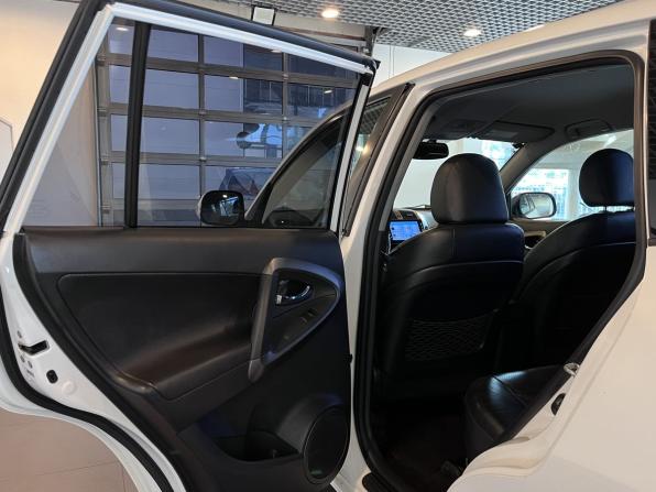 Toyota RAV4 III (XA30) Рестайлинг с пробегом 2010 года, цена 1 365 000 рублей, 181353 км, внедорожник, Автокод Объявления