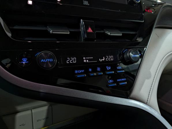 Toyota Camry VIII (XV70) Рестайлинг с пробегом 2021 года, цена 3 200 000 рублей, 80346 км, седан, Автокод Объявления