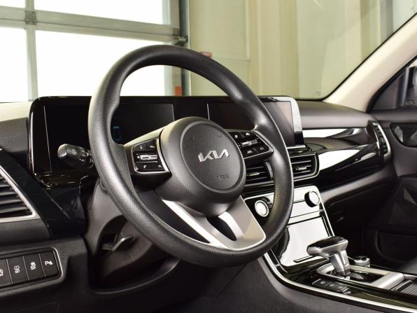 Kia Seltos I Рестайлинг с пробегом 2024 года, цена 2 349 999 рублей, 11919 км, внедорожник, Автокод Объявления