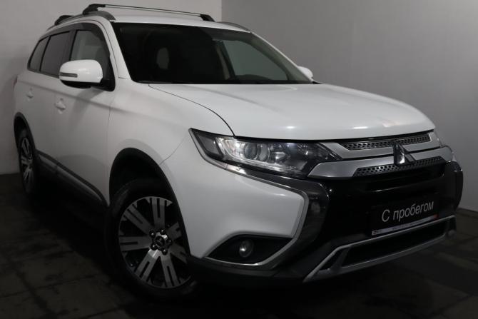 Mitsubishi Outlander III Рестайлинг 3 с пробегом 2018 года, цена 1 929 000 рублей, 109000 км, внедорожник, Автокод Объявления