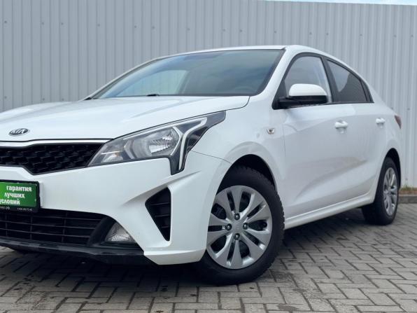 Kia Rio IV Рестайлинг с пробегом 2021 года, цена 1 775 000 рублей, 86400 км, седан, Автокод Объявления