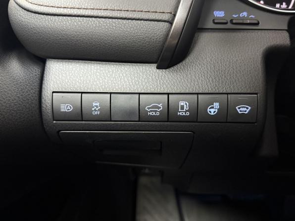 Toyota Camry VIII (XV70) с пробегом 2019 года, цена 2 979 000 рублей, 99081 км, седан, Автокод Объявления