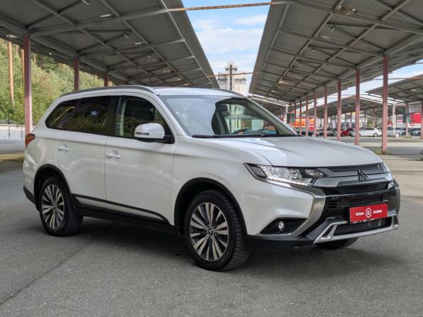 Mitsubishi Outlander III Рестайлинг 3 с пробегом 2019 года, цена 2 149 500 рублей, 125000 км, внедорожник, Автокод Объявления