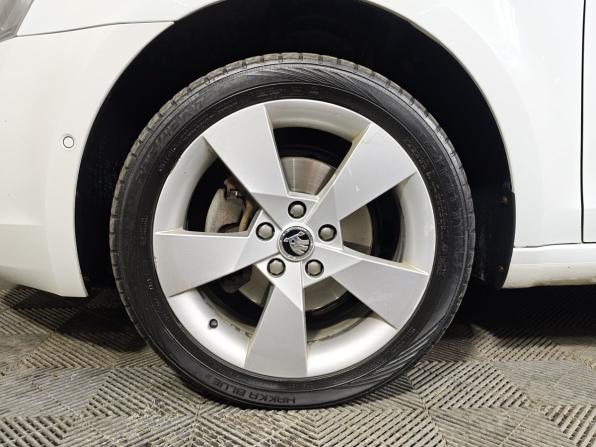 Skoda Octavia III (A7) с пробегом 2015 года, цена 891 520 рублей, 257855 км, лифтбек, Автокод Объявления