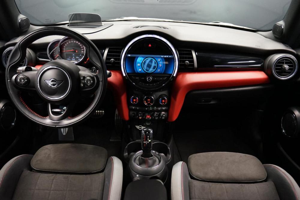 Mini Cabrio III Рестайлинг Крым  - изображение 19