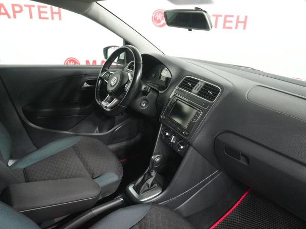 Volkswagen Polo V Рестайлинг с пробегом 2019 года, цена 1 189 000 рублей, 130199 км, седан, Автокод Объявления