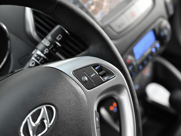 Hyundai ix35 I Рестайлинг с пробегом 2014 года, цена 919 000 рублей, 129070 км, внедорожник, Автокод Объявления