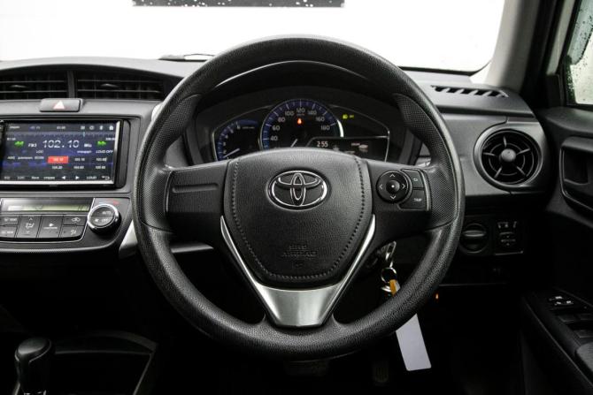 Toyota Corolla XI (E160 E170 E180) с пробегом 2016 года, цена 1 145 000 рублей, 167500 км, универсал, Автокод Объявления
