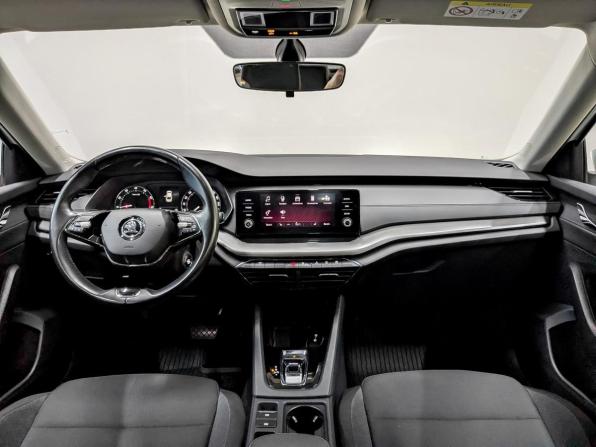 Skoda Octavia IV (A8) с пробегом 2021 года, цена 2 335 000 рублей, 74575 км, лифтбек, Автокод Объявления
