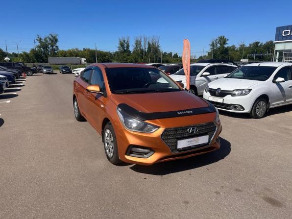 Hyundai Solaris II с пробегом 2017 года, цена 948 200 рублей, 166515 км, седан, Автокод Объявления
