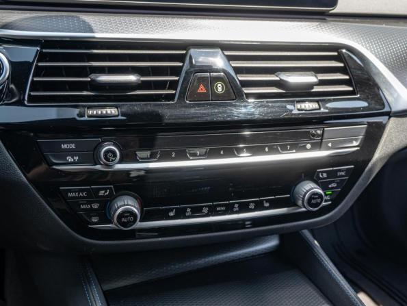 BMW 5 серии VII (G30/G31/G38) Рестайлинг с пробегом 2021 года, цена 4 940 000 рублей, 117509 км, седан, Автокод Объявления